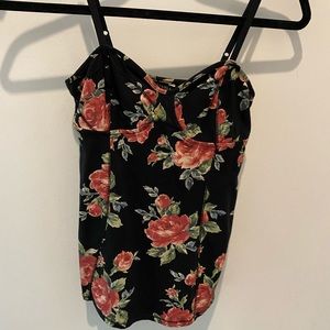 Aritzia top | floral print | 🌺🌸